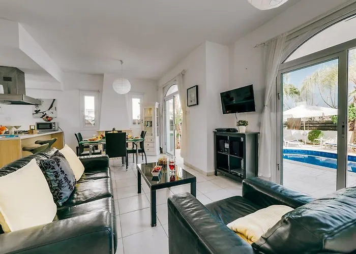 Abbie Villa Paralimni